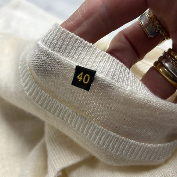 Loro Piana Cream and Ivory Cashmere/Silk Cap Sleeve Sweater Tee Size 40 - Picture 6 of 6